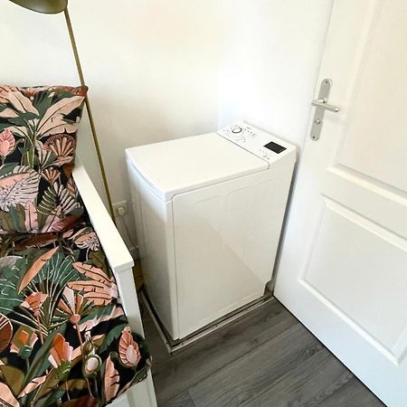 Charming Bright Sunny Studio Near Canal St Martin Parigi Esterno foto