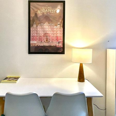 Charming Bright Sunny Studio Near Canal St Martin Parigi Esterno foto