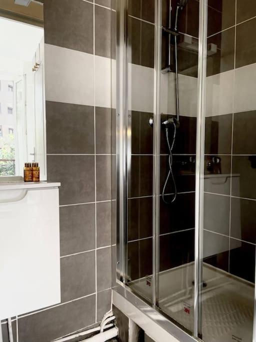 Charming Bright Sunny Studio Near Canal St Martin Parigi Esterno foto