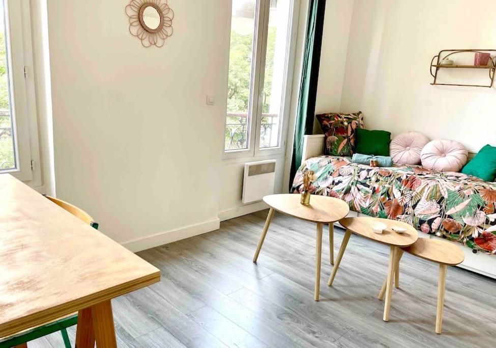 Charming Bright Sunny Studio Near Canal St Martin Parigi Esterno foto